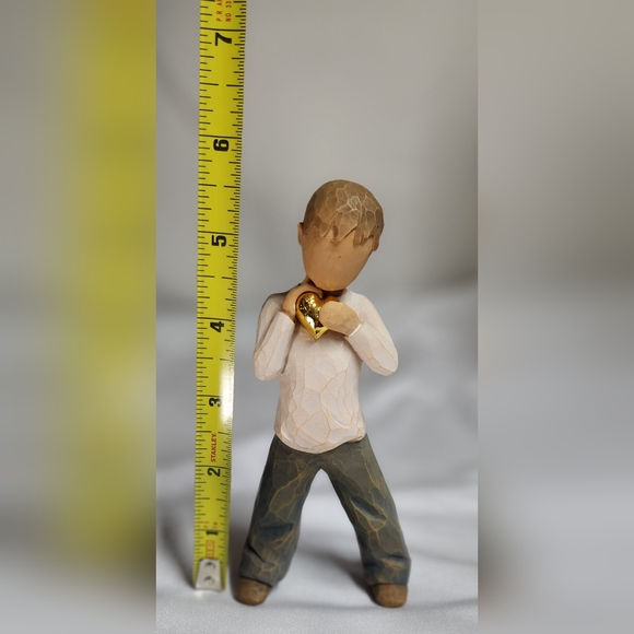 Willow Tree Heart of Gold, Sculpted Hand-Painted Figure - light colored hair - Picture 3 of 4